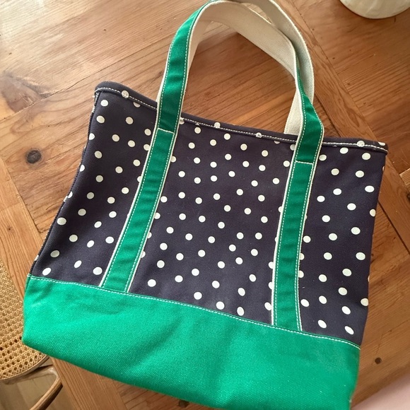 Lands’ End Polka Dot Tote Bag with Green Accents - Picture 2 of 3